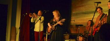 RebeccaBarnard260811_012