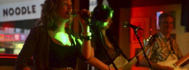 SideshowBrides180911_010