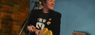 BlackMollsPurePop121012_002