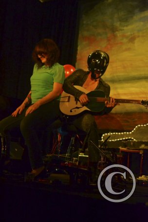 BobLogIIICaravan130112_020