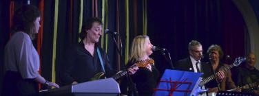 GrandFinalEvePieNight2012_064