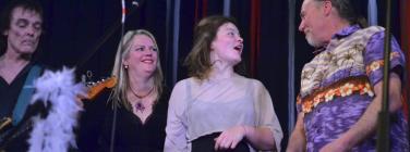 GrandFinalEvePieNight2012_103