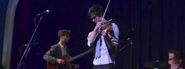 WoodenMusicTourCaravan010213_002
