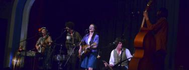 WoodenMusicTourCaravan010213_046