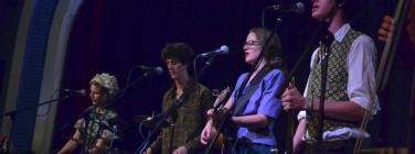 WoodenMusicTourCaravan010213_048