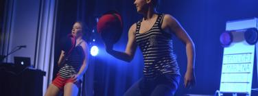 AcrobatvsIdiot270914_047
