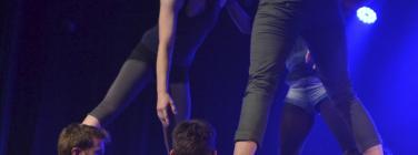 AcrobatvsIdiot270914_086