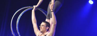 AcrobatvsIdiot270914_095