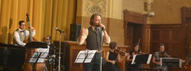 CheektoCheek120414_020