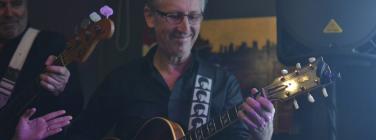 ChickRatenTribute120714_003