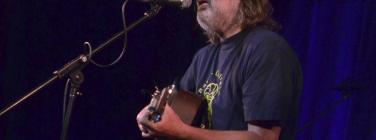 DogTrumpetCaravan240114 _002