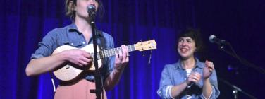 MiaDysonCaravan111014_003