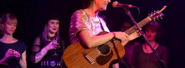 IYSHSH280915_065