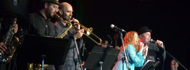SwinginBellaChristmas2015_009