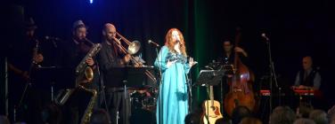SwinginBellaChristmas2015_011