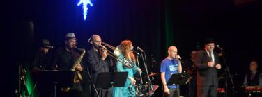 SwinginBellaChristmas2015_018