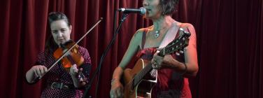 BandWhoKnewTooMuchSM131116_005