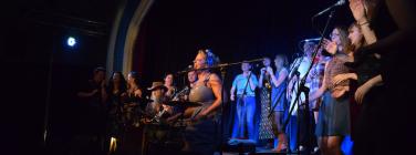 Hat Fitz and Cara with choir at the Caravan Music Club 25/01/26