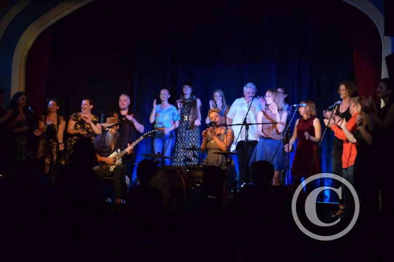 Hat Fitz and Cara with choir at the Caravan Music Club 25/01/26