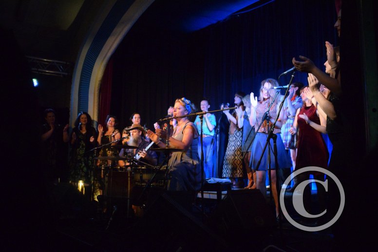 Hat Fitz and Cara with choir at the Caravan Music Club 25/01/26