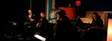 Loretta and band at the Caravan Music Club 01/06/17