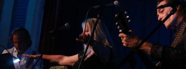 Rebecca Barnard and Billy Miller at the Caravan Music Club 12/11/17