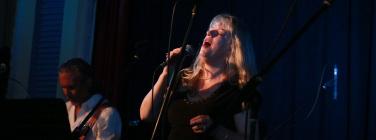Rebecca Barnard at the Caravan Music Club 12/11/17