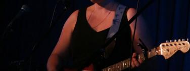 Liz Stringer at the Caravan Music Club 12/11/17