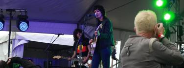 Jen Cloher at the Reclink Community Cup 2017