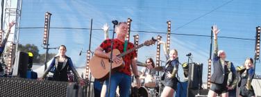Peter Combe with Dance Habit at Footscray Park 31/12/19