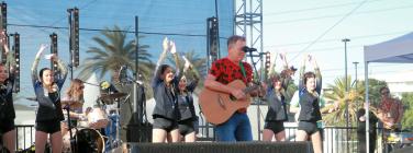 Peter Combe with Dance Habit at Footscray Park 31/12/19