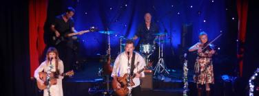Mick Thomas and the Roving Commission at Memo Music Hall 23/12/21