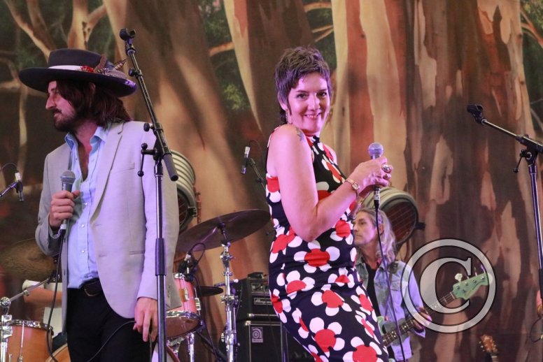 Girl from Chickasaw County tribute to Bobby Gentry at Out on the Weekend 2021: Sarah and Lachlan Bryan