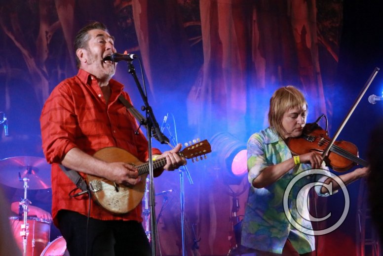Mick Thomas and the Roving Comission at Out on the Weekend 2021