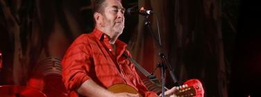 Mick Thomas and the Roving Comission at Out on the Weekend 2021