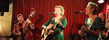 The Cartridge Family at Union Hotel Brunswick 17/04/22