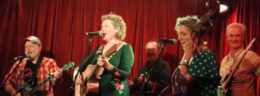 The Cartridge Family at Union Hotel Brunswick 17/04/22