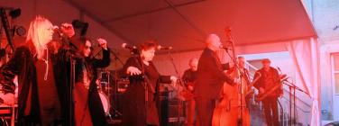 The Swingin’ Sidewalks at the Abbotsford Convent 02/07/22