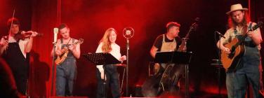 Collingwood Casanovas with Loretta Miller at Memo Music Hall 15/05/22
