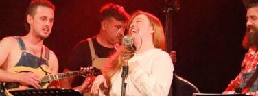 Collingwood Casanovas with Loretta Miller at Memo Music Hall 15/05/22