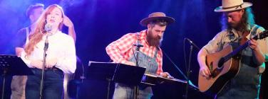Collingwood Casanovas with Loretta Miller at Memo Music Hall 15/05/22