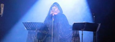 Tracy Miller performing "O Death" at Memo Music Hall 15/05/22