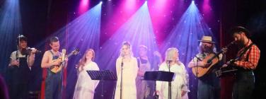 Collingwood Casanovas with Tracy, Loretta and Freya at Memo Music Hall 15/05/22