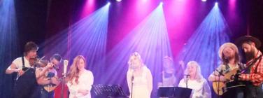 Collingwood Casanovas with Tracy, Loretta and Freya at Memo Music Hall 15/05/22