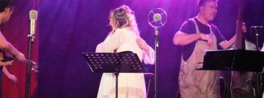 Collingwood Casanovas with Tracy, Loretta and Freya at Memo Music Hall 15/05/22