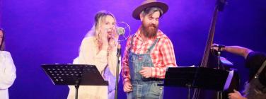 Collingwood Casanovas with Tracy, Loretta and Freya at Memo Music Hall 15/05/22