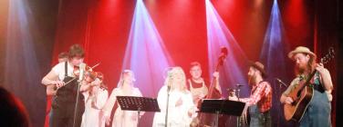 Collingwood Casanovas with Tracy, Loretta and Freya at Memo Music Hall 15/05/22