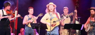 Collingwood Casanovas with Tracy, Loretta and Freya at Memo Music Hall 15/05/22