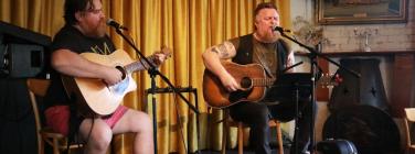 Van and Cal at the Tramway Hotel 04/12/22