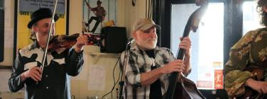 The Cartridge Family at Leadbeater Hotel 02/09/23